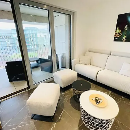 Appartement 1 Bedroom With Parking In Center And A Large Terrace. Luxembourg